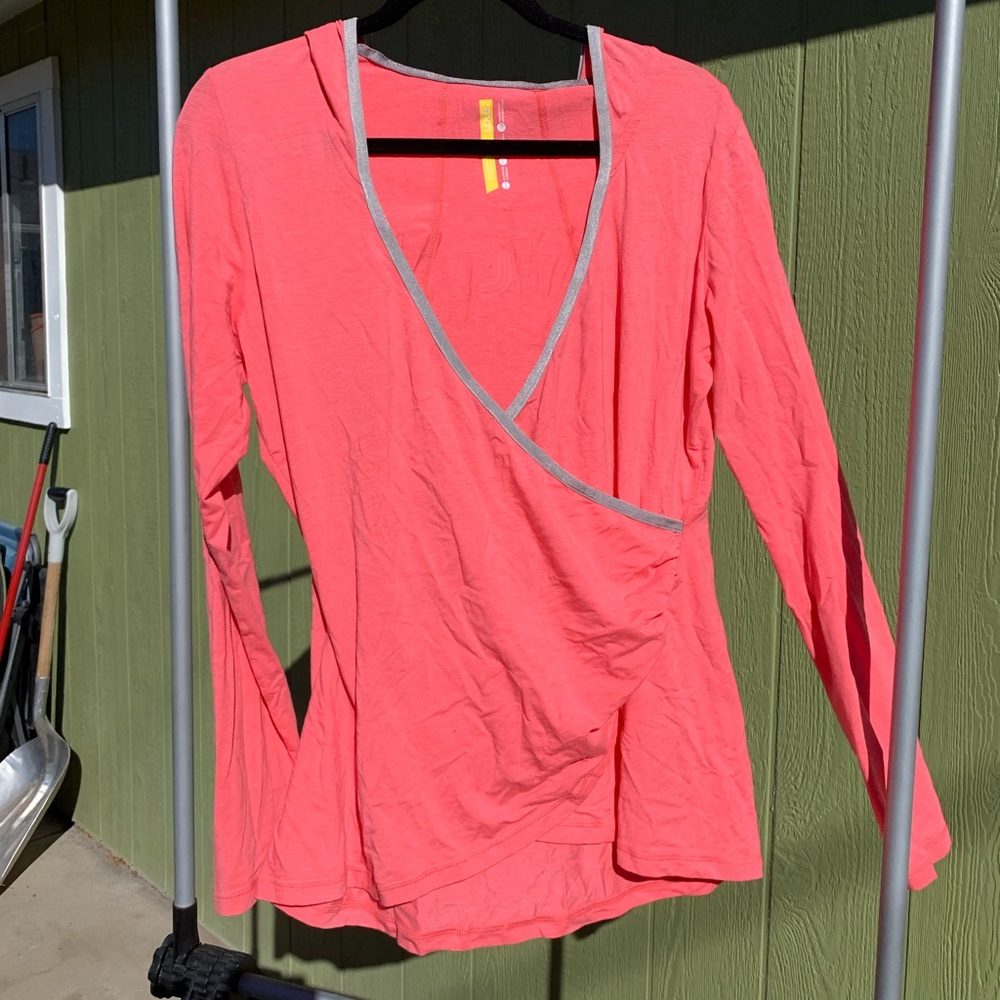 Lole hooded salmon sun shirt